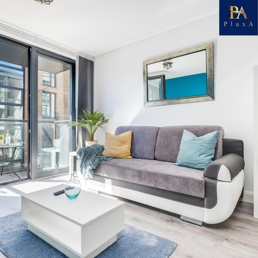 Pluxa Vivid Veranda Beautiful City Centre Apartment With Free Parking 伯明翰 外观 照片