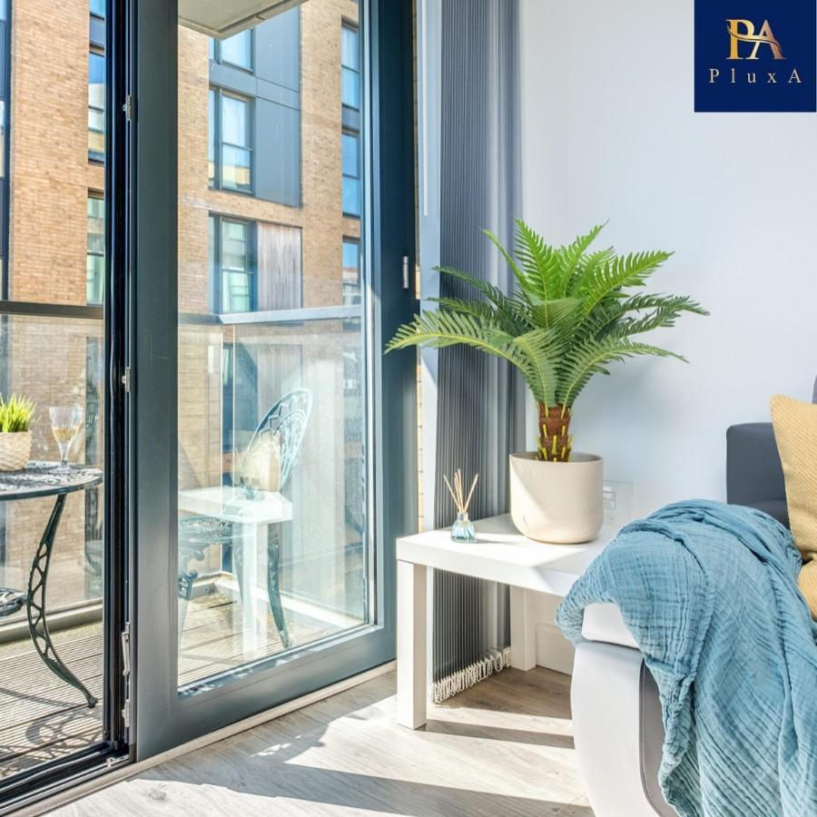Pluxa Vivid Veranda Beautiful City Centre Apartment With Free Parking 伯明翰 外观 照片