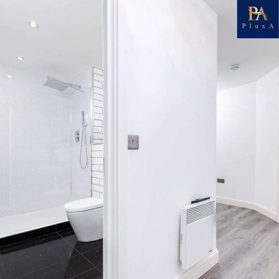 Pluxa Vivid Veranda Beautiful City Centre Apartment With Free Parking 伯明翰 外观 照片