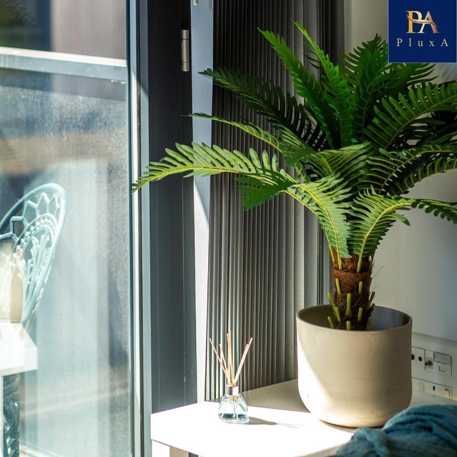 Pluxa Vivid Veranda Beautiful City Centre Apartment With Free Parking 伯明翰 外观 照片